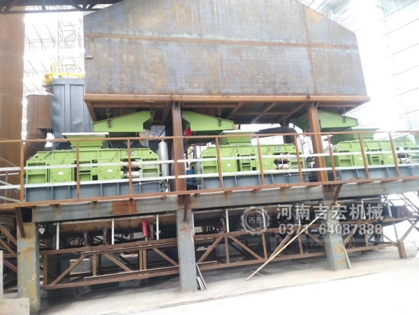 看行家如何選擇：深扒液壓對(duì)輥制砂機(jī)讓石料廠(chǎng)利潤(rùn)翻倍的秘密！