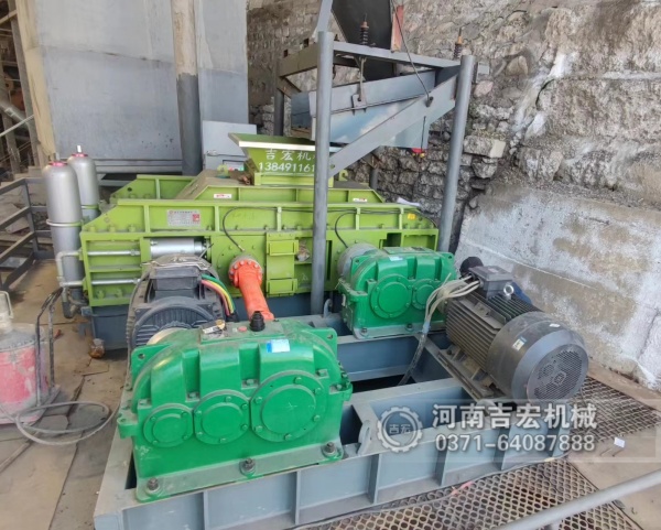 為何鋁礬土破碎都選對輥機(jī)？揭秘其低維護(hù)、高可靠性的秘密！